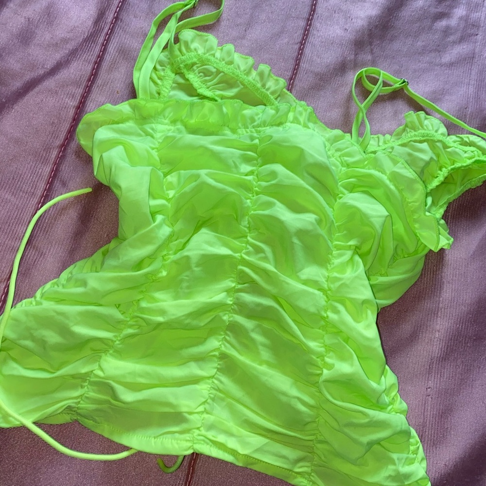 NEON TOP💚 - Picture 2 of 3